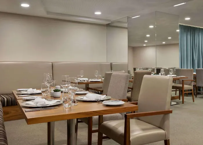 Ramada By Wyndham Готель Лісабон