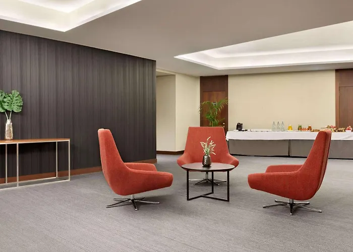 Готель Ramada By Wyndham 4*