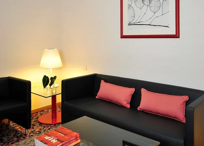 Готель Ramada By Wyndham 4*