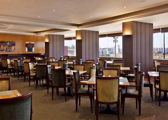 Готель Ramada By Wyndham