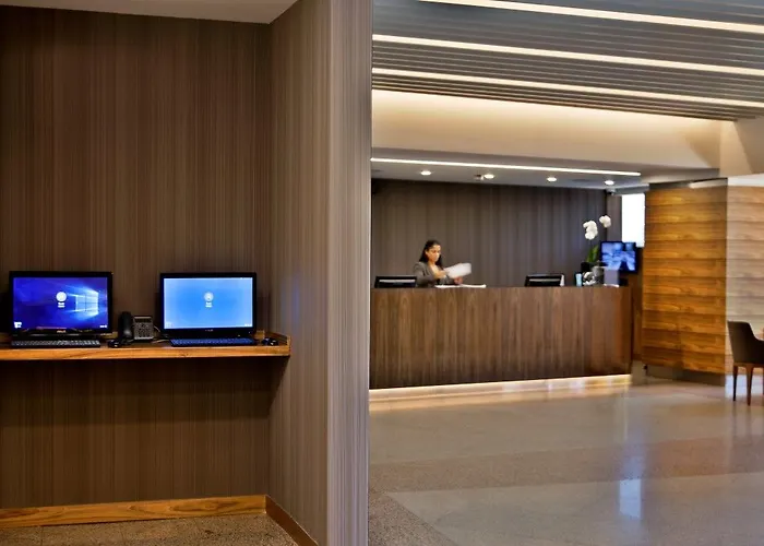 Готель Ramada By Wyndham