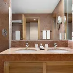 Ramada By Wyndham Hotel Lisbon