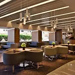Ramada By Wyndham Ξενοδοχείο 4*
