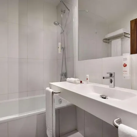 Ramada By Wyndham 4*