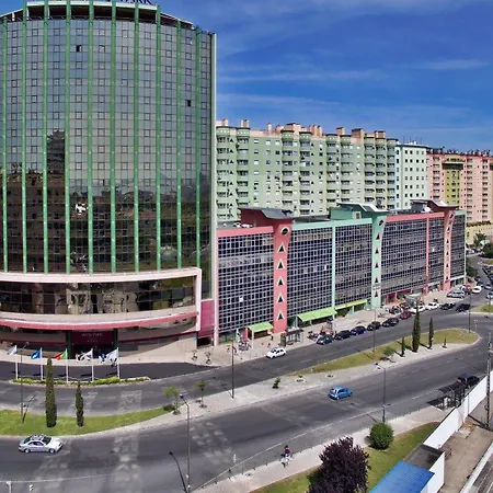 Готель Ramada By Wyndham 4*