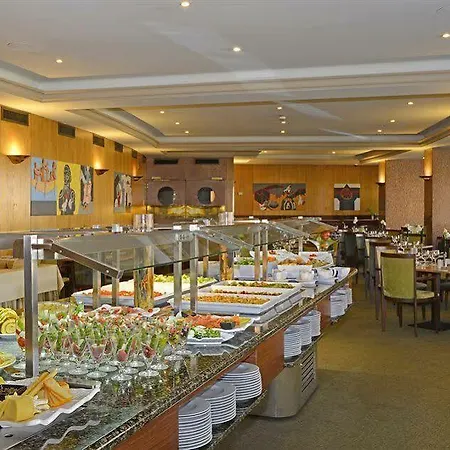 Ramada By Wyndham 4* Lissabon