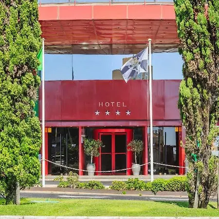 Готель Ramada By Wyndham