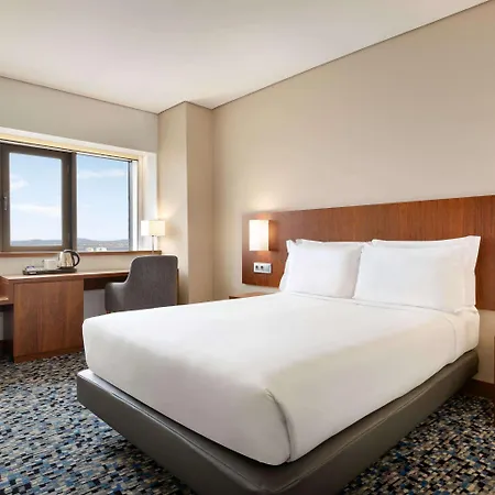 Ramada By Wyndham 4* Lissabon