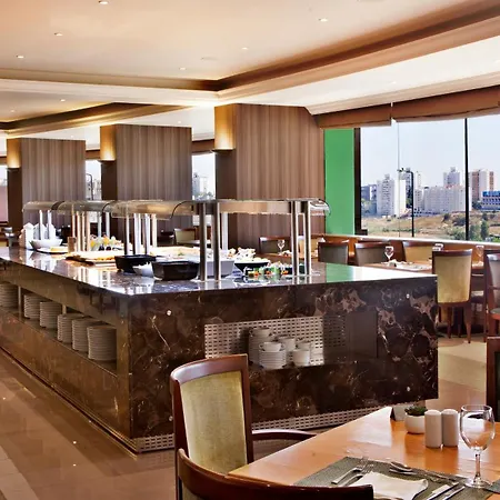 Ramada By Wyndham Hotell 4*