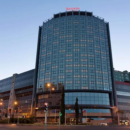 Ramada By Wyndham Otel