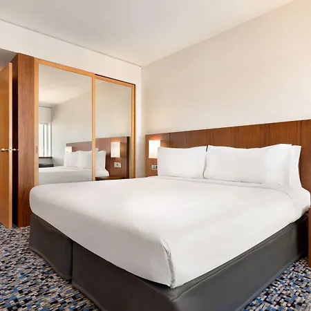 Ramada By Wyndham Hotel Lizbona