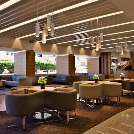 Ramada By Wyndham Hotell 4*