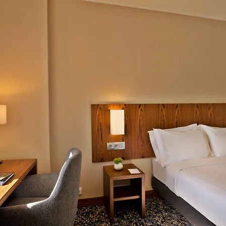 Ramada By Wyndham Hotel Lizbona