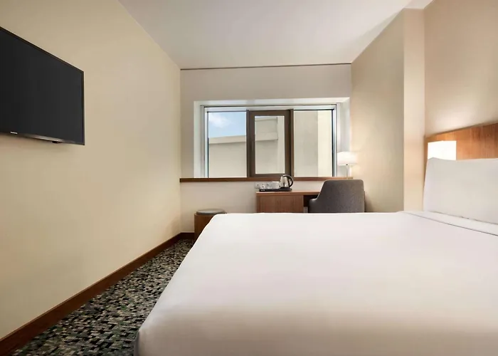 Ramada By Wyndham 호텔