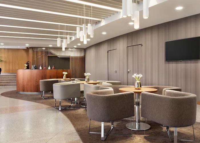 Ramada By Wyndham 호텔 4*