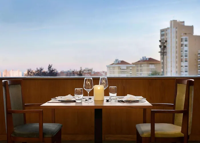 Ramada By Wyndham 4* 리스본