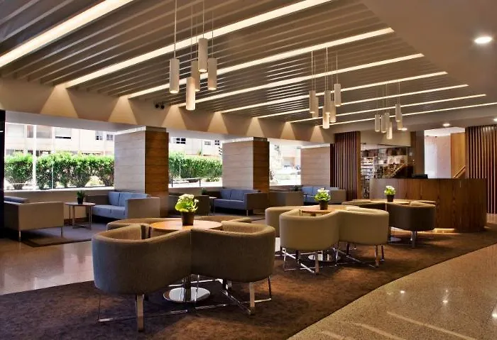 Ramada By Wyndham 호텔 4*