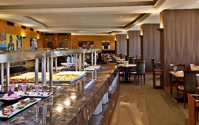 호텔 Ramada By Wyndham 4*